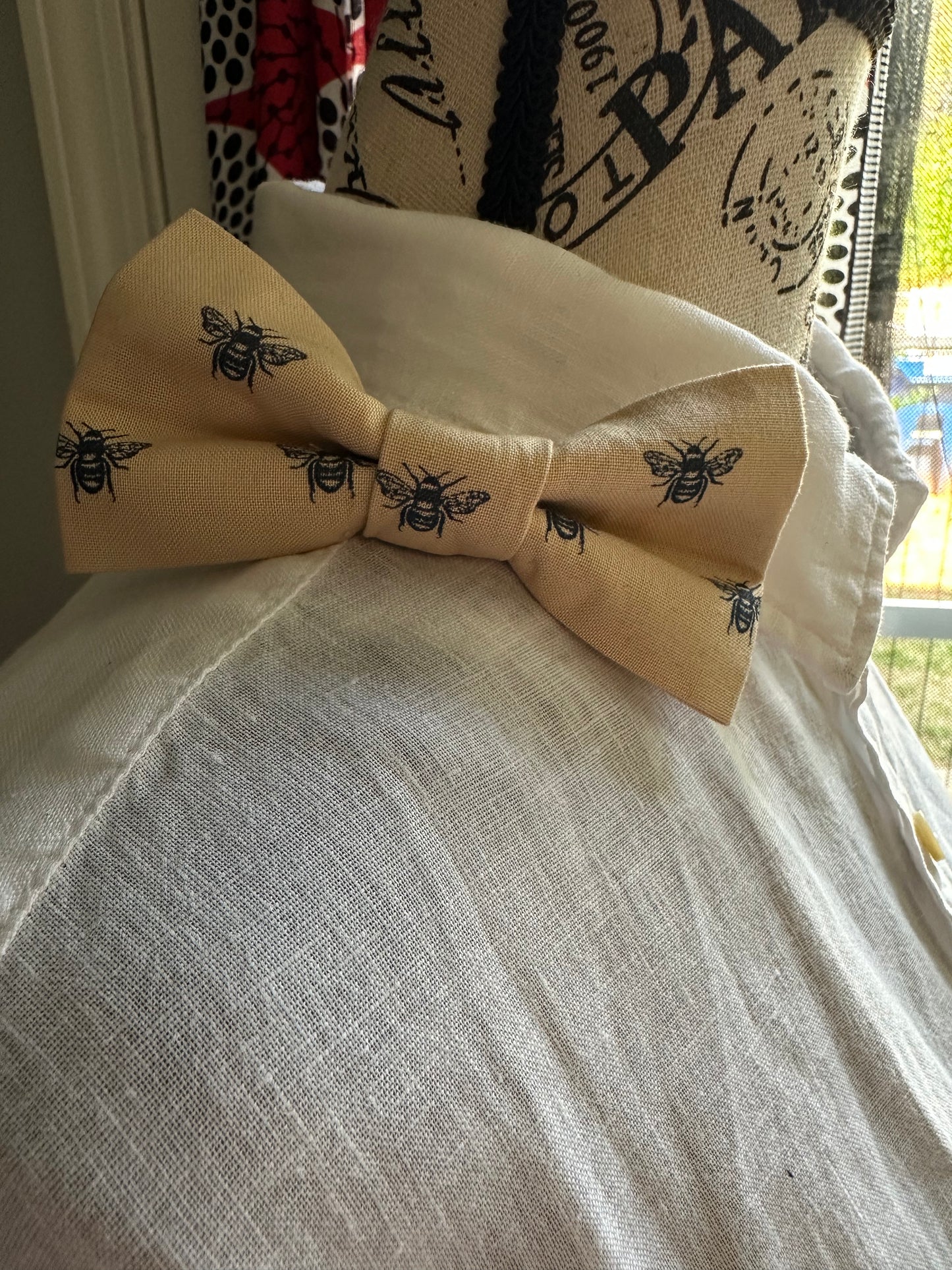 Mellow Yellow Bee Bow Tie, Clip On