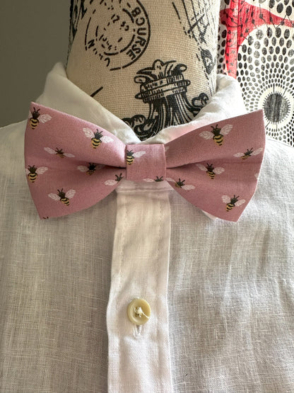 Bee Chic Bow Tie, Mauve, Pre-Tied