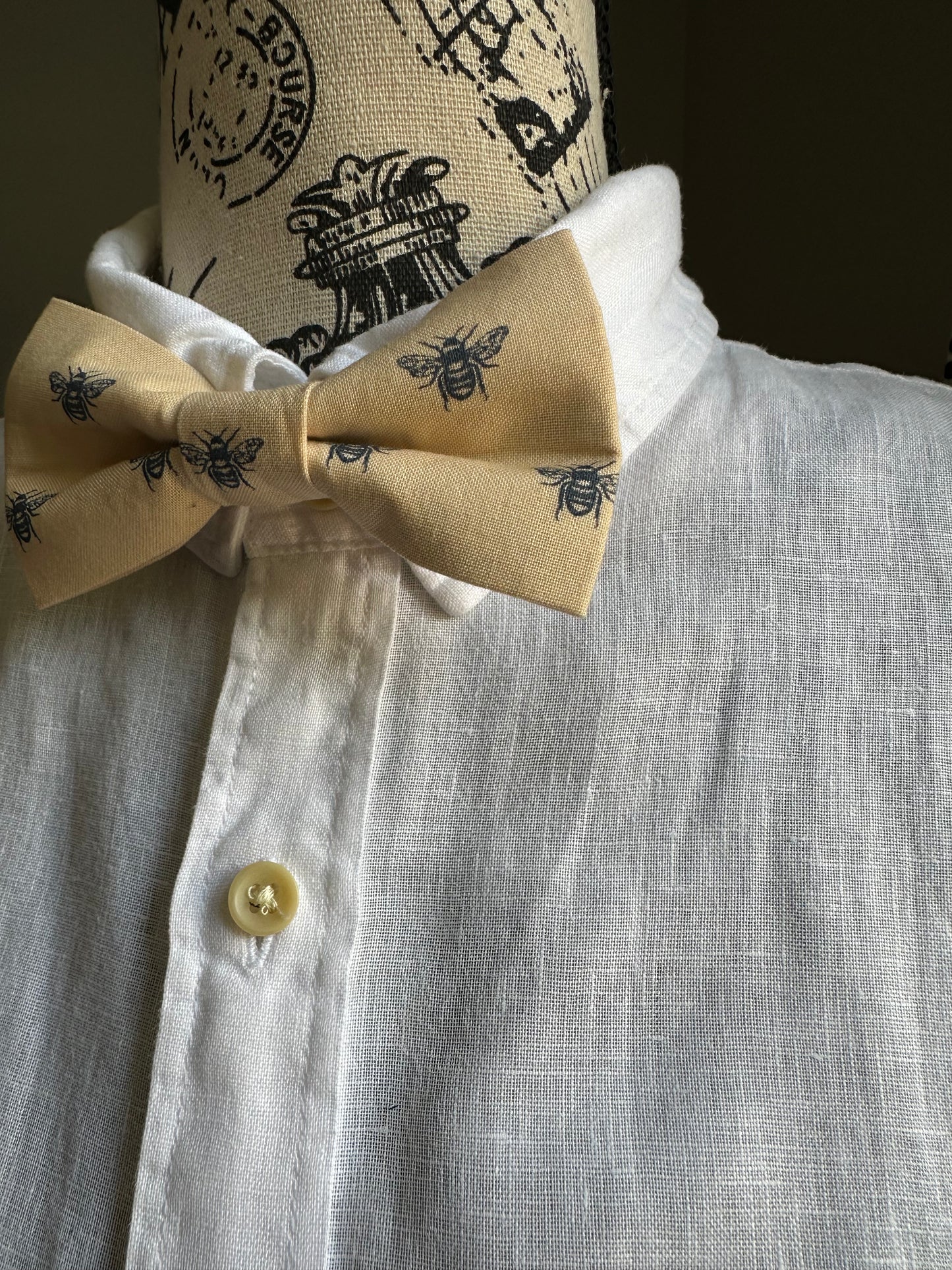 Mellow Yellow Bee Bow Tie, Clip On